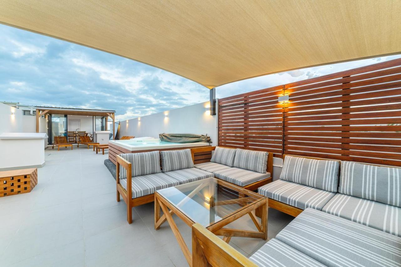 One Bay Residence Unit 15 - Penthouse With Private Roof Top, Jacuzzi And Sea View Гранд-Бэй Экстерьер фото