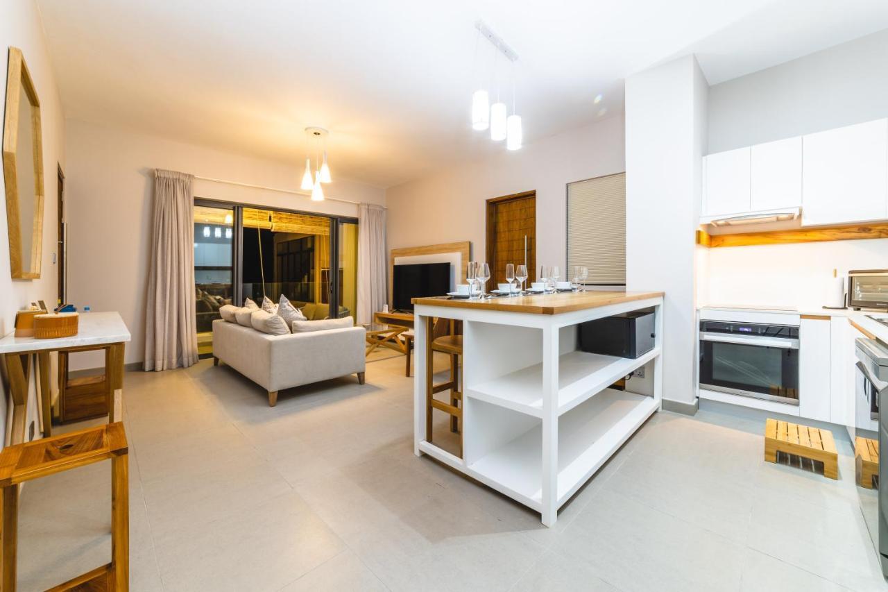 One Bay Residence Unit 15 - Penthouse With Private Roof Top, Jacuzzi And Sea View Гранд-Бэй Экстерьер фото