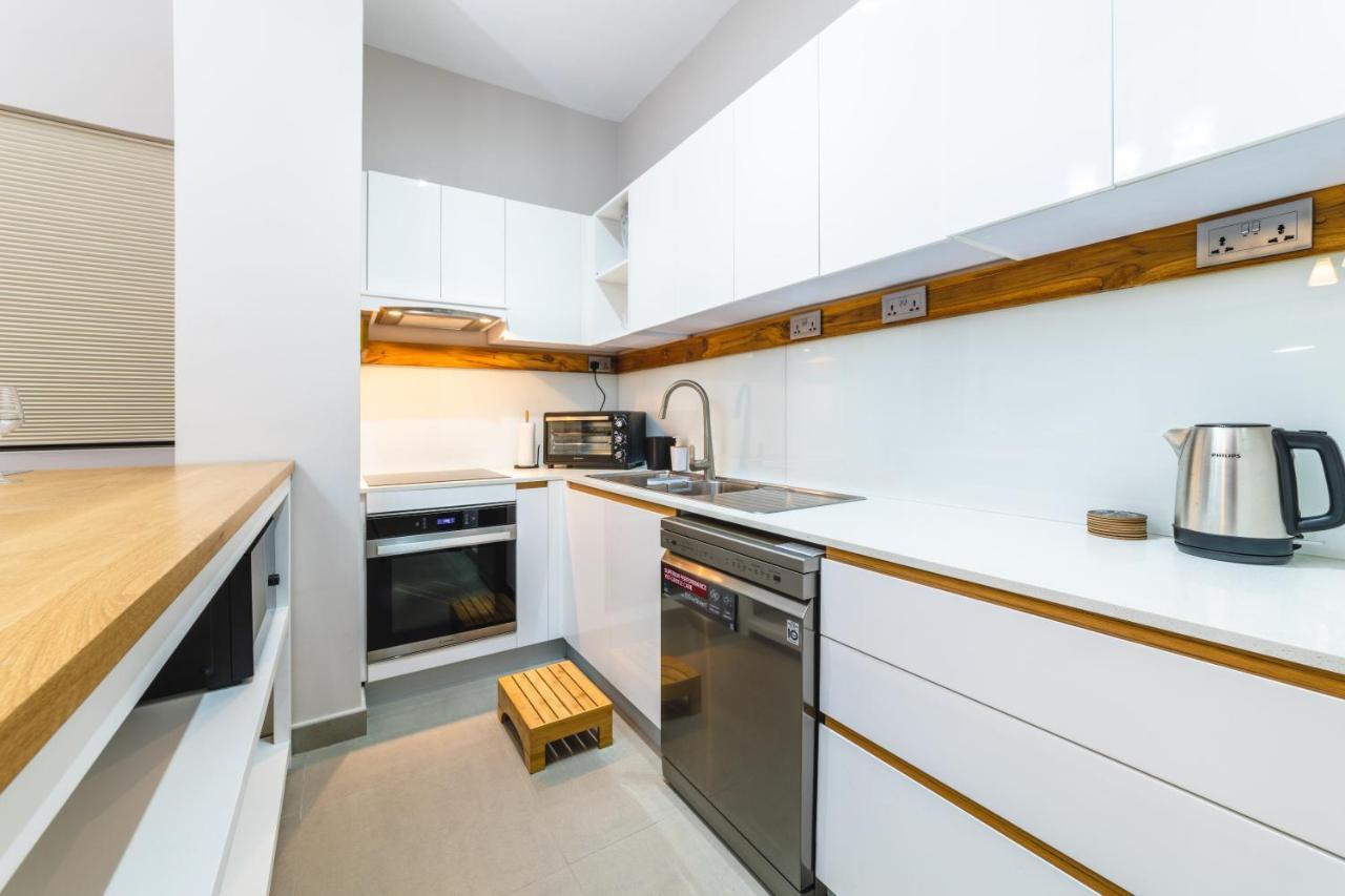 One Bay Residence Unit 15 - Penthouse With Private Roof Top, Jacuzzi And Sea View Гранд-Бэй Экстерьер фото